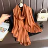 Bufanda Nueva de Seda Suave con Rayas Verticales de Hilo Plateado para Mujer, Bufanda de Conjunto Hueca de Moda, Bufanda Cruzada para Protección Solar, Pañuelo para la Cabeza