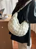 Bolso Cruzado Estilo Dumpling, Nuevo Bolso Acolchado de Algodón Otoño e Invierno, Sencillo y Elegante, Estilo Relajado, Gran Capacidad, Bolso Cruzado con Hombro Plegado