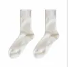 Calcetines Blancos para Mujer, de Media Pantorrilla, Estilo Coreano, Serie Gris, Calcetines Caídos, Estilo Primavera/Verano, Adecuados para Zapatillas de Entrenamiento Alemanas, Color Sólido, Raya Vertical, Calcetines Largos Casuales