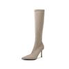 Botas de Salto Alto Stiletto de Camurça Elástica Novas Outono/Inverno 2025 Mostrando as Pernas mas Não na Altura do Joelho Botas de Bico Fino para Mulheres