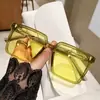 Óculos de Sol de Peça Única com Armação Grande Estilo Novo para Mulheres, Lentes Modernas com Proteção UV, Mesmo Estilo do Tiktok Armação Preta com Proteção Solar