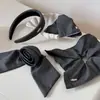 Estilo Coreano Tela Rayada Gris Pinza Triangular Elegante Pinza de Tiburón Elegante Pinza para el Cabello Accesorios para el Cabello Nuevo Estilo
