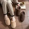 Chinelos de algodão macios para casa para mulheres, novo estilo outono/inverno 2026, com forro de fleece adicional para aquecimento, espessados para conforto extra e com sola antiderrapante; também disponível em versão masculina