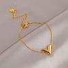 Acero de Titanio No se Desvanece Collar con Letra V Diseño de Nicho para Mujer Lujo Accesible Pulsera de Gama Alta Pendientes Simples Versátiles Joyería