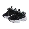 Novos Tênis Esportivos Infantis Primavera e Outono Sapatos de Malha Respirável para Meninos Sapatos de Pai para Meninas Sapatos de Bebê Tênis de Corrida da Moda