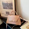 Bolsos de moda tendencia 2026 nuevo modelo patrón de cocodrilo elegante simple para el día a día hombro bandolera venta al por mayor