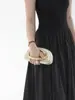 Nuevo bolso de mano de diseño de cabeza de serpiente transfronterizo para la noche, bolso acrílico único con forma de concha, bolso de hombro y cruzado moderno y de moda