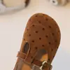 Zapatos de Tira en T de Cuero Escarchado para Niñas 2026 Zapatos Individuales de Punta Cuadrada y Boca Baja para Niños Mocasines de Moda Versátiles Otoño Nuevos