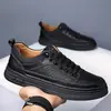 Zapatos Mocasines Estilo Nuevo Primavera y Otoño 2026 Zapatos de Hombre Transfronterizos Suela Blanda Modernos Versátiles Diarios Casuales Zapatos de Piel Tenis de Hombre Venta al por Mayor