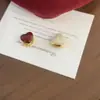 Brincos de Coração Vermelho Dupla Face com Zircônia Franceses para Mulheres Brincos de Design Único de Nicho Brincos Elegantes de Alta Qualidade Brincos
