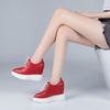 Sapatos Casuais de Plataforma Impermeáveis com Salto Ultra Alto de 12cm e Solado Grosso - Novo Estilo Primavera 2026 Mocassins Simples com Cadarço e Aumento Interno de Altura