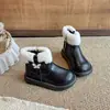 Dr. Infantil. Botas Martens 2026 Inverno Novo Estilo Moda Meninas Botas Estilo Britânico Crianças Pequenas e Grandes Borboleta Botas de Algodão com Veludo Extra Tendência