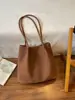 Bolsa Tote com Padrão Trançado Feminina 2026 Nova Outono Retrô Gorpcore Bolsa para o Dia a Dia Grande Capacidade Bolsa de Ombro Único Estilo Balde