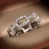 Anillo Geométrico Hueco Transfronterizo de Amazon para Mujer Anillo Completo de Diamante Zirconia Suministro en Vivo Anillo Cerrado de Diamante de Lujo Ligero
