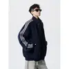 Sudadera con capucha deportiva de rayas retro japonesa con cuello alto para hombre, estilo universitario nuevo para otoño/invierno, chaqueta sudadera versátil casual para hombre