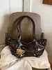 Bolsa tote retrô grande capacidade transfronteiriça para mulheres, nova coleção outono/inverno 2026, bolsa de ombro simples e fashion, adequada para o trabalho e uso diário