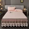 Falda de Cama Acolchada Estilo Europeo y Sábana Ajustable Dos en Uno Juego de Cubre Cama Desmontable, Adecuado para Todas las Estaciones, con Falda y Borde, Juego de Tres Piezas