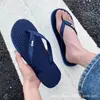 Pantuflas de Verano para Hombre Masaje Personalidad Antideslizantes Chanclas Tendencia de Hombre Moda de Playa Estilo Coreano Frescas para Exteriores Pantuflas de Exterior para Hombre