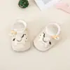 Novos sapatos de bebê com estampa de animal de desenho animado para o verão, malha respirável, antiderrapante, anti-queda, sapatos para crianças pequenas, em estoque para atacado