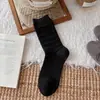 Meias Femininas de Inverno Outono Tendência INS Coreana Estilo Old Money Retrô Padrão Escuro Comprimento Médio da Panturrilha Malha Dupla Emagrecedoras JK Simples Soltas Longas