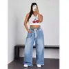 Jeans wide leg com cintura elástica e cordão, barra desfiada, lavagem desgastada, modelagem que afina e alonga