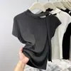 Camiseta Branca Atmosférica com Recortes e Gola Redonda para Mulheres Verão Nicho Design de Fita Manga Curta Ombro Direito Sexy Top Básico