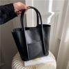 Moda Feminina Bolsa Nova 2022 Primavera Shoulder Bag Feminina Europeia e Americana Grande Capacidade Bolsa Feminina Vintage Tote Bag Simples