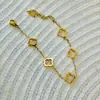 Pulsera de Acero Inoxidable Dorado con Trébol de Cuatro Hojas y Herradura con Pedrería, Pequeña y Exquisita, Estilo Europeo y Americano, Pulsera de Marca de Lujo