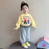 Conjunto de dos piezas de moda primavera y otoño 2026 para niñas pequeñas, estilo coreano, con volantes en forma de estrella de la suerte