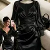 Vestido Curto Feminino Elegante da Moda Outonal com Decote em Coração de Cetim, Patchwork de Renda, Pregueado, Slim Fit e Mangas Bufantes