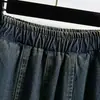 Foto real de pantalones vaqueros anchos de color liso de nuevo estilo otoño para mujer con paneles laterales, pantalones cargo cropped estilo tulipán