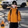 Chaqueta Cortavientos para Niños Tres en Uno Desmontable 2026 Nueva Ropa de Invierno para Niños Primavera Otoño Acolchada Engrosada Niño