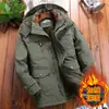 Jaqueta de Inverno Grossa com Forro de Lã para Homem Zhang Tongyi, Solta, para Lazer, Meia-idade, Múltiplos Bolsos, Acolchoada de Algodão, Resistente ao Frio, 8186