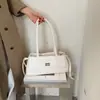 Bolso acolchado tipo Chanel para debajo del brazo, nuevo y moderno de la colección primavera-verano 2026, bolso baguette de alta gama vintage, bolso de mano para hombro para mujer