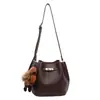 Bolso Pequeño Retro de Gama Alta para Mujer 2025 Nueva Moda Versátil Bolso Cruzado Exquisito Bolso de Hombro Único Bolso Cubo