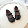 Sapatos de Princesa Simples e Versátil Estilo Coreano para Meninas 2025 Primavera & Outono Novos Sapatos de Dança de Performance para Crianças Sapatos de Couro Casuais da Moda