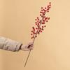 Arranjo de Flores Artificiais com Folhas de Eucalipto e Frutos Vermelhos para Decoração de Loja