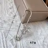 Alfiler de Seguridad con Tachuelas de Diamante para Ropa, Broche Versátil Anti-Exposición, Broche de Letra, Alfiler de Seguridad Grande con Pedrería para Cárdigan de Mujer