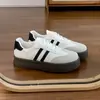 Tênis Estudantil Estilo Hong Kong para Mulheres 2026 Primavera e Outono Novos Retro Sola Grossa Sapatos de Treinamento Alemães Tendência Esportiva Casual Sapatos Femininos