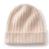 Nuevo gorro térmico de cachemir suave y cómodo con rayas verticales, suave para la piel, cálido y proporciona una excelente protección contra el frío.. Un gorro de punto simple y versátil