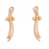 Accesorios para joyería DIY transfronterizos al por mayor colgantes de cuchillo arma multicolor vintage collares hechos a mano llaveros colgantes de aleación