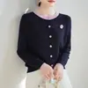 Cardigan Rose com Gola Redonda e Cor Contrastante 16G, Lã Fina com Detalhes em Rosa, Tricô Delicado e Quente, Suéter Versátil para Outono e Inverno