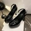 Salto alto pequeno nude salto grosso sapatos femininos não cansam os pés couro envernizado apresentador modelo de salão do automóvel plataforma à prova d'água sapatos de salto super alto