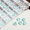 Arte de Uñas Pedrería en Forma de Corazón Moca 6*6 Pedrería de Vidrio de Colores con Parte Trasera Puntiaguda Decoraciones de Accesorios de Diamante para Uñas en Forma de Corazón 10 Piezas