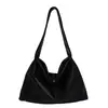 2026 Bolso de axila de gran capacidad, diseño de nicho de alta gama, bolso de hombro casual de moda, bolso tote simple moderno y único