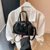 Bolsa transfronteiriça requintada super quente para público pequeno feminina 2025 nova verão popular versátil bolsa carteiro moda bolsa de mão