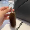 Colgante Llavero de Coche con Cola Pequeña de Piel de Visón, Elegante y Sencillo Accesorio de Bolso de Felpa de Gama Alta, Piel de Visón Real