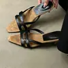 Sandálias de Salto Gatinho Slip-On Estilo Coreano Estilo Férias para Mulheres, Versáteis de Verão para Exterior com Biqueira Aberta, Chinelos Confortáveis Preguiçosos