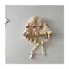 Chapéu de Tricô Estilo Coreano para Bebê e Criança Pequena Outono e Inverno com Laço Estiloso, Chapéu que Abrange as Orelhas com Bordas Franzidas e Chapéu de Corte com Cadarço