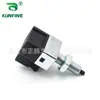 Adecuado para interruptor de luz de freno de coche HYUNDAI modern 93810 38000